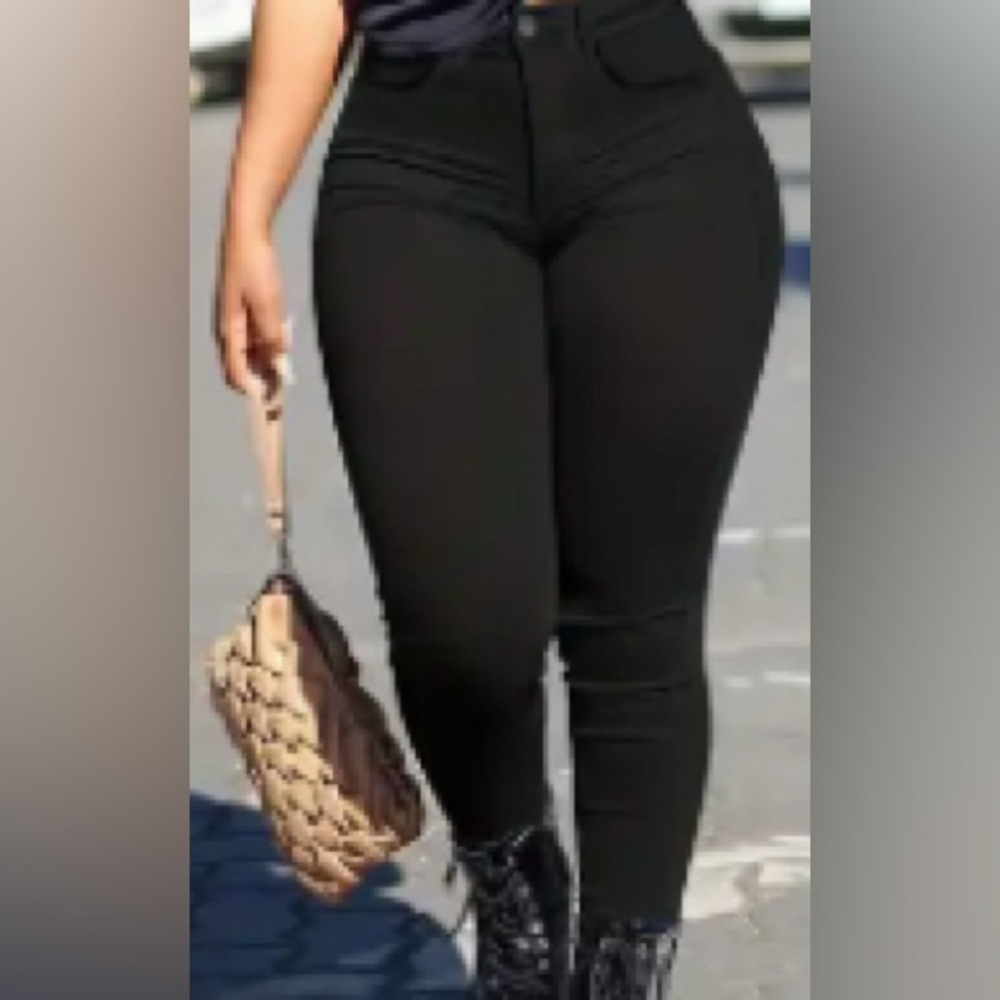 💥 🥳 NWOT Classic Black skinny jeans 👖 Slim STRETCHY Fitted jeggings